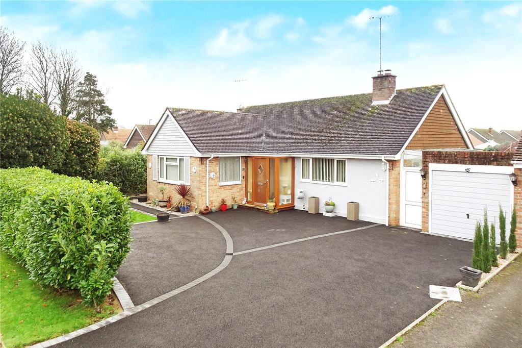 Mill Road Avenue, Angmering, West Sussex 3 bed bungalow £650,000