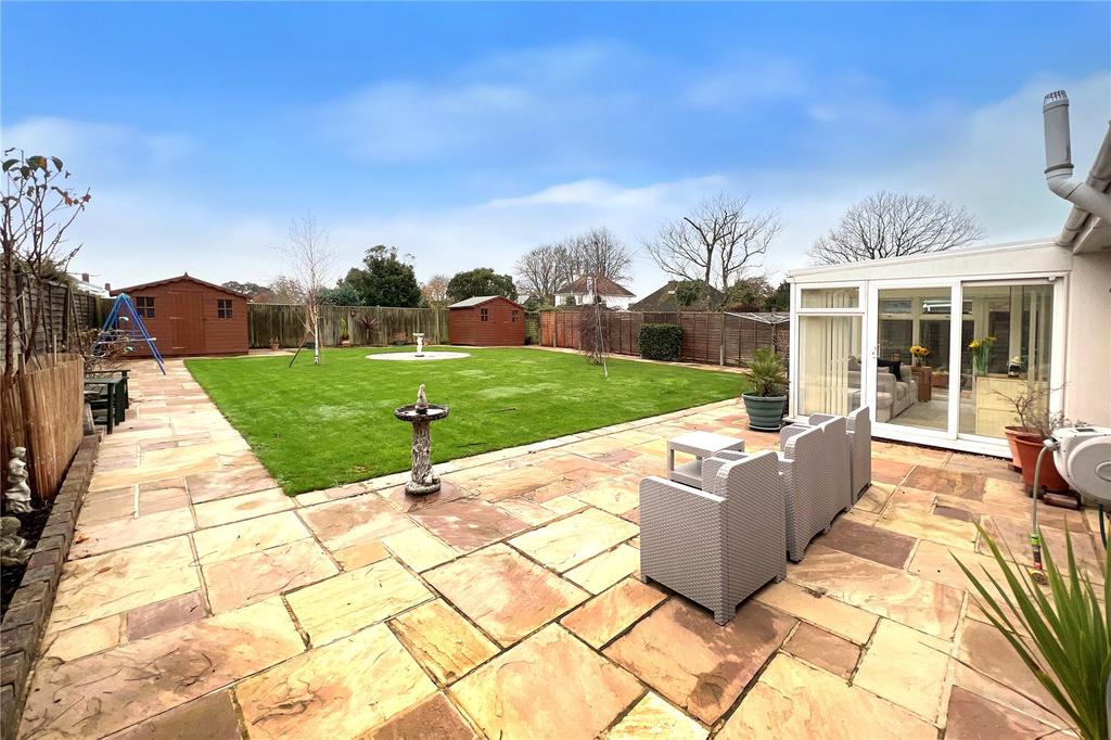 Mill Road Avenue, Angmering, West Sussex 3 bed bungalow £650,000