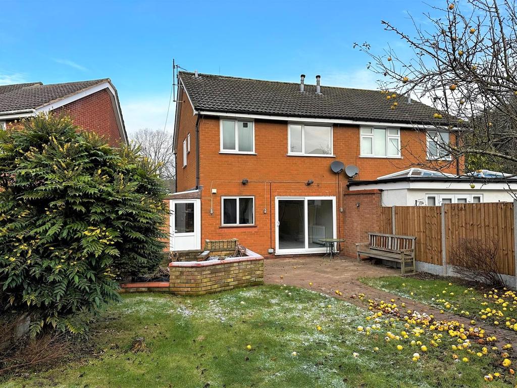 Three Oaks Road, Wythall, Birmingham 3 bed property £1,200 pcm (£277 pw)