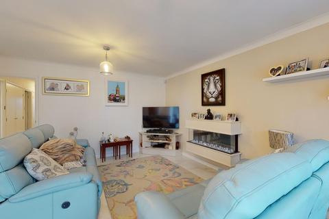 3 bedroom detached bungalow for sale - Tina Gardens, Broadstairs