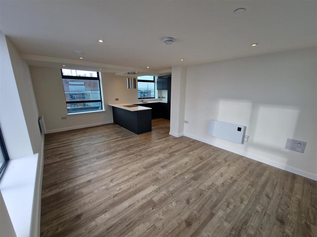 Paragon, Seymour Grove, Manchester 2 bed penthouse £1,495 pcm (£345 pw)