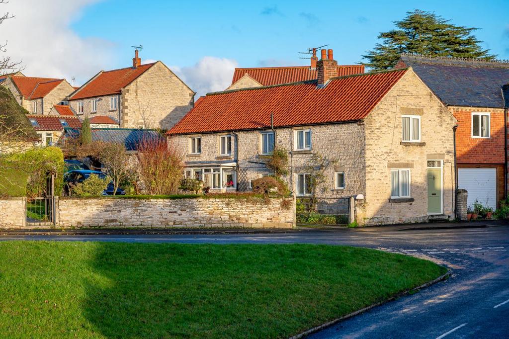 Wrelton, Pickering 3 bed cottage £275,000
