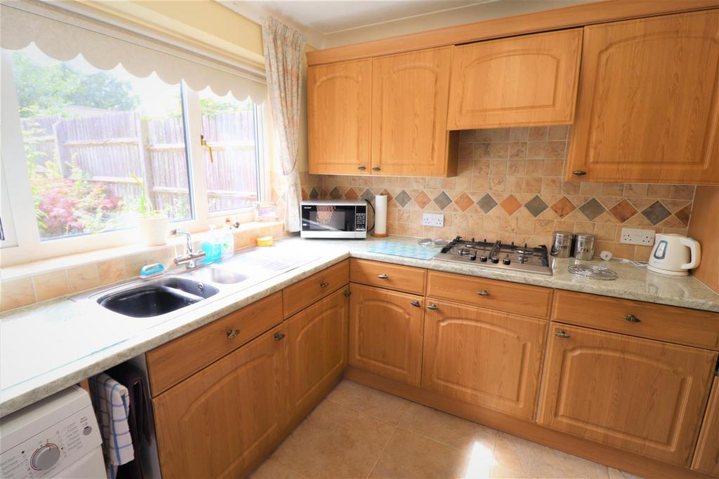 Whitefield Road, Duston, Northampton 3 bed semidetached house £299,995