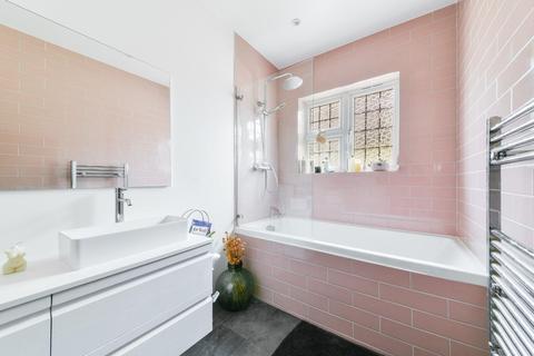 41 Banstead Road South, Sutton, SM2 5LG