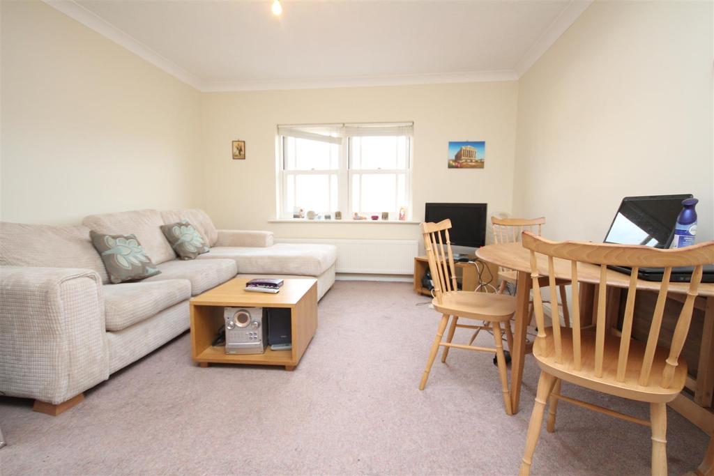 St. Lukes Square, Guildford 1 bed flat £1,050 pcm (£242 pw)