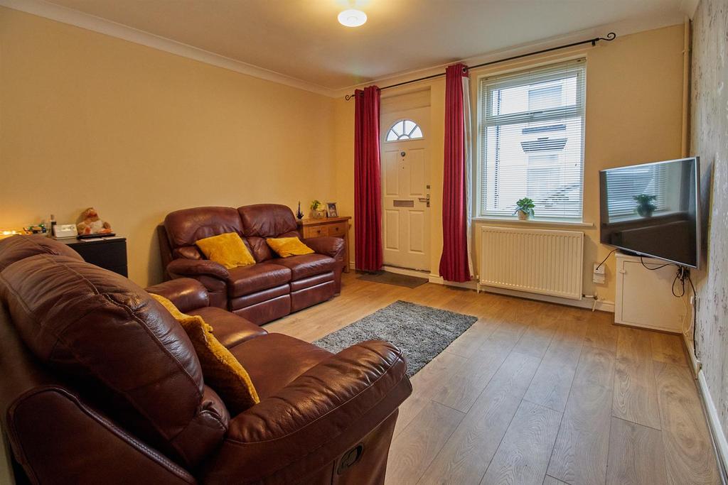 Highfield Street, Earl Shilton 2 bed end of terrace house £160,000