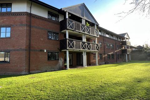 Flat 21, Booths Court Poplar Drive, Hutton, Brentwood, CM13 1YY