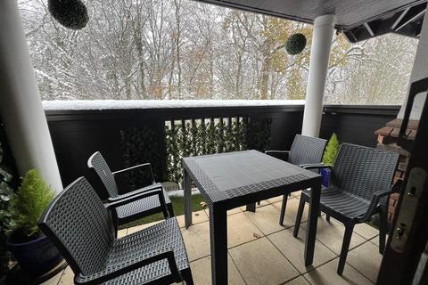 Flat 21, Booths Court Poplar Drive, Hutton, Brentwood, CM13 1YY