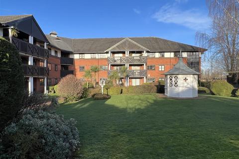 Flat 21, Booths Court Poplar Drive, Hutton, Brentwood, CM13 1YY