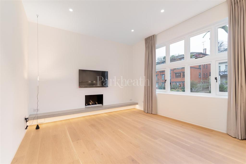 Lindfield Gardens NW3 6 PX-6.jpg