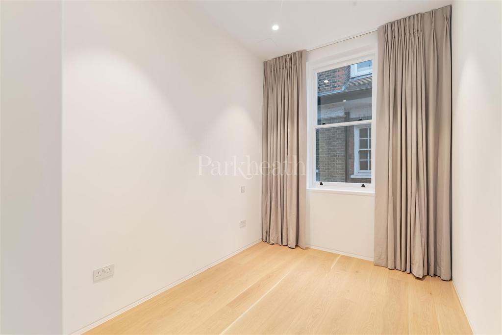 Lindfield Gardens NW3 6 PX-1.jpg