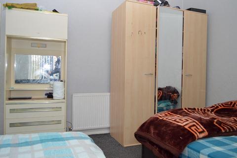 571 Ashton Road, Oldham, OL8 2NF