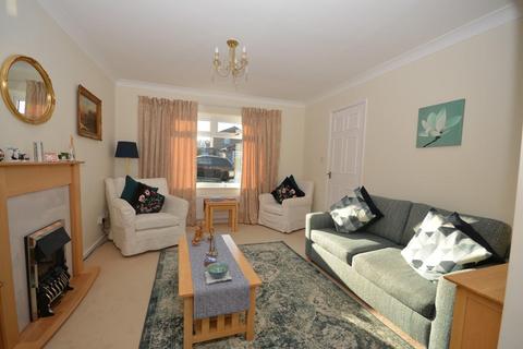 5 Barton Crescent, Chesterfield, S40 4UH