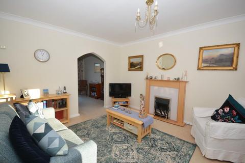 5 Barton Crescent, Chesterfield, S40 4UH
