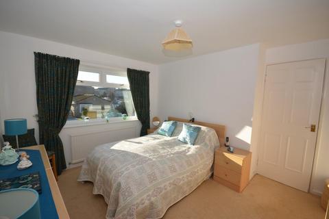 5 Barton Crescent, Chesterfield, S40 4UH