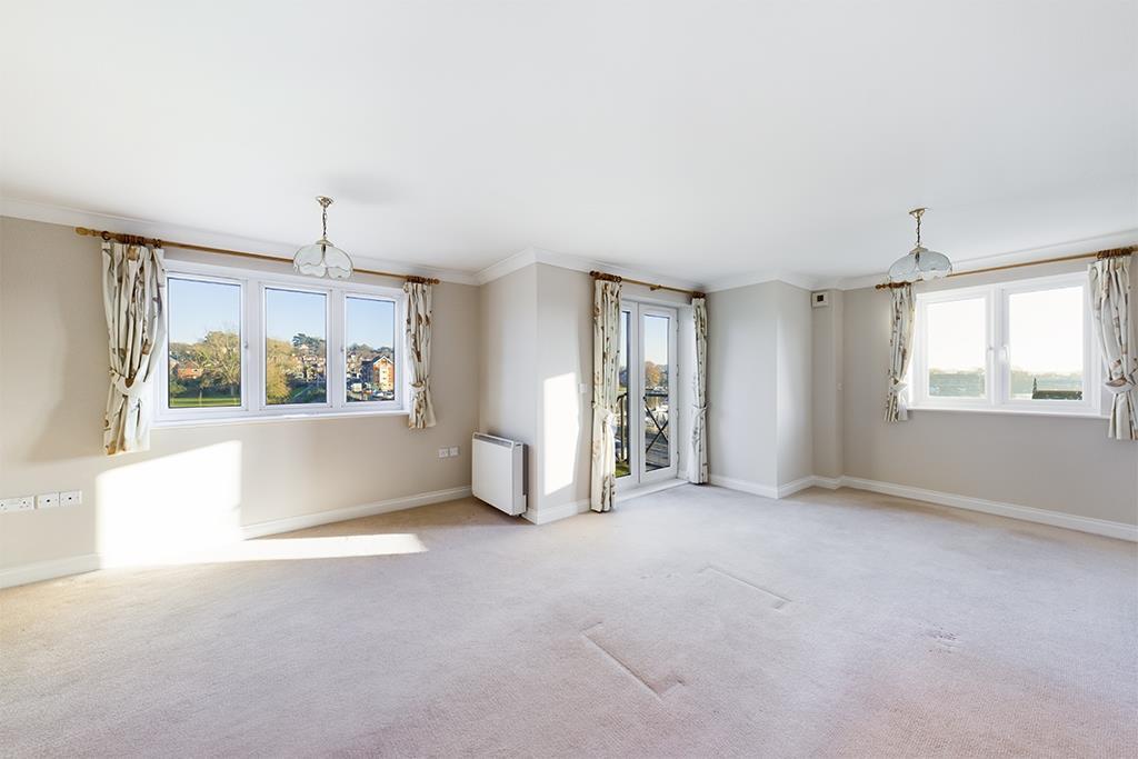 Priory Avenue, Southampton 2 bed apartment £1,200 pcm (£277 pw)