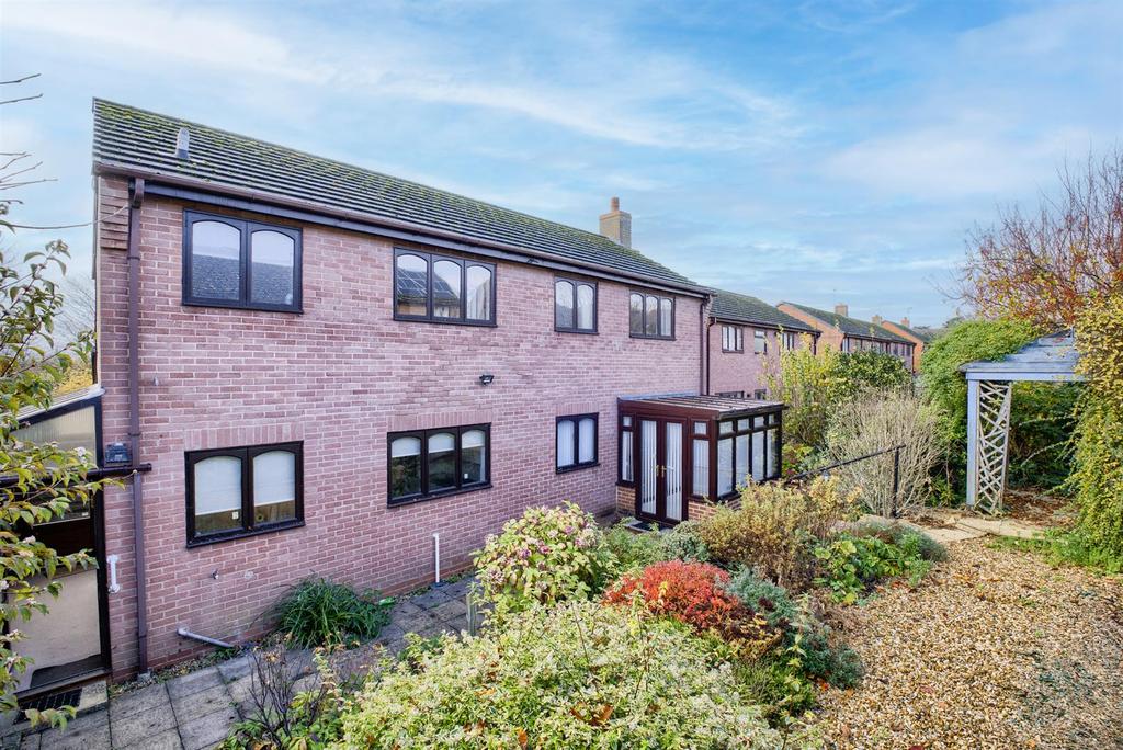 Birlingham Close, Pershore 4 bed detached house £450,000