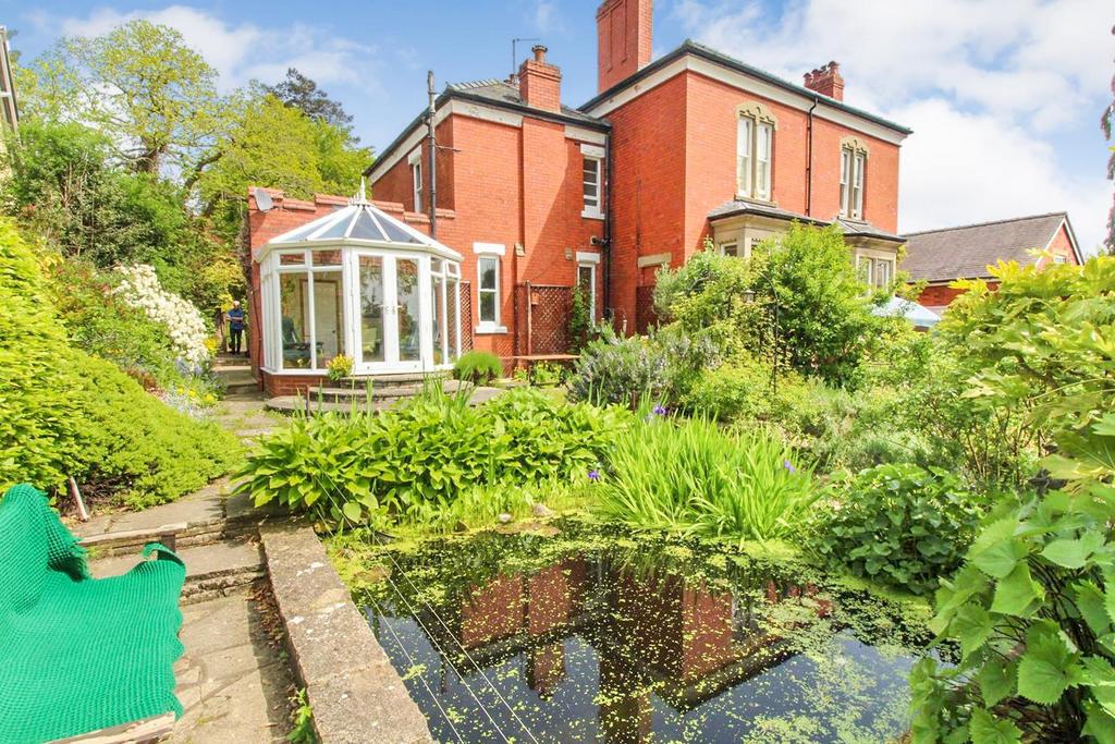 Mount Drive, Oswestry 3 bed semidetached house for sale £299,000