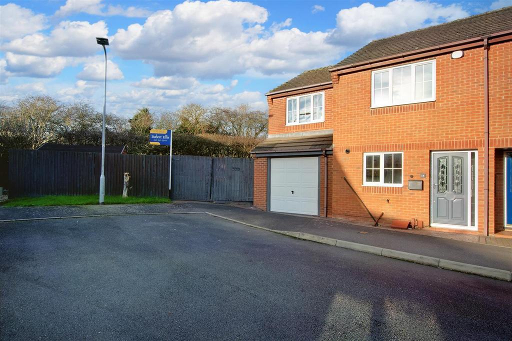 Sussex Close, Giltbrook 4 bed semidetached house £239,950