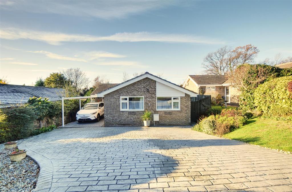The Ridings, BexhillOnSea 3 bed detached bungalow £450,000