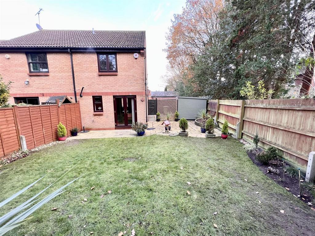 Ashwell Drive, Shirley, Solihull 2 bed end of terrace house £325,000