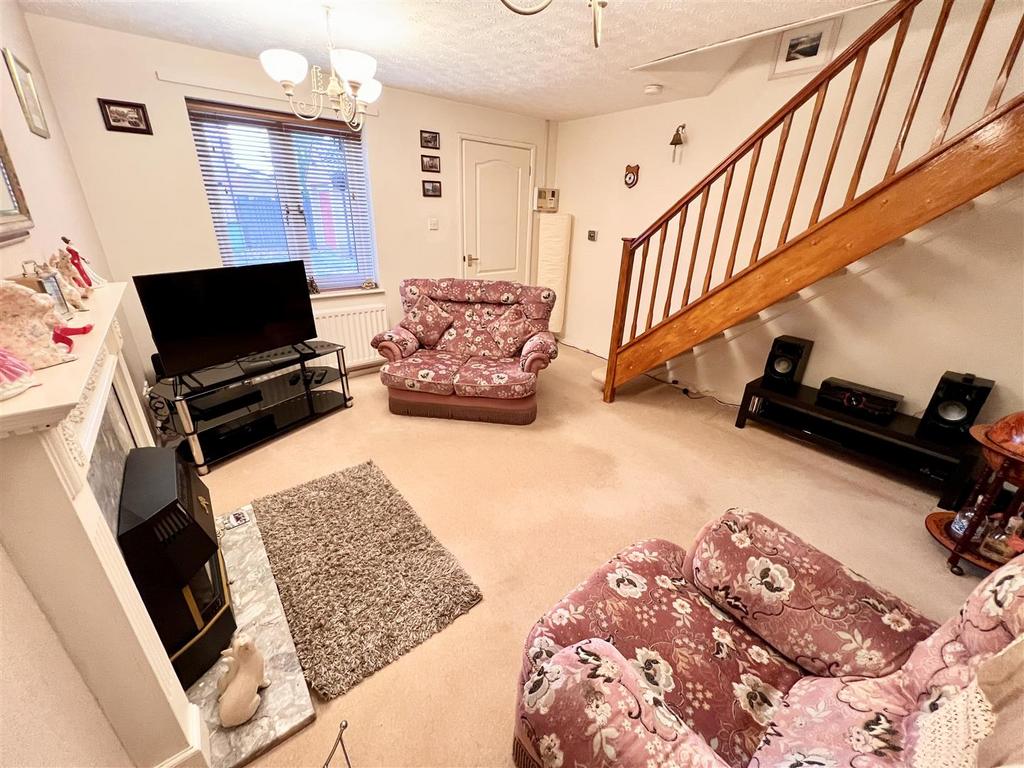 Ashwell Drive, Shirley, Solihull 2 bed end of terrace house £325,000