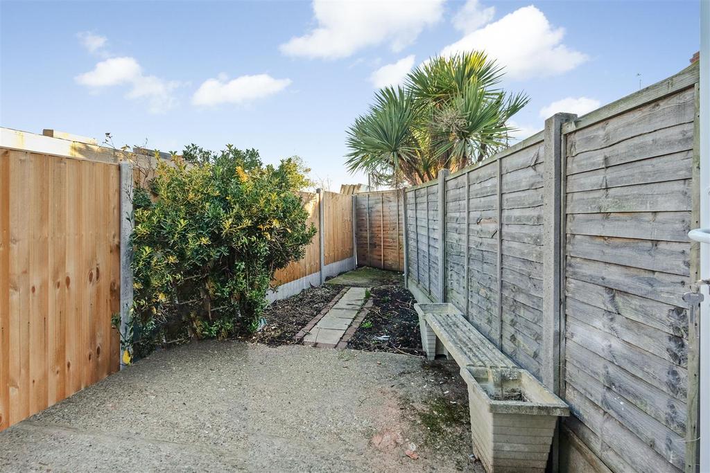 St. Johns Road, Swalecliffe, Whitstable 1 bed apartment £210,000