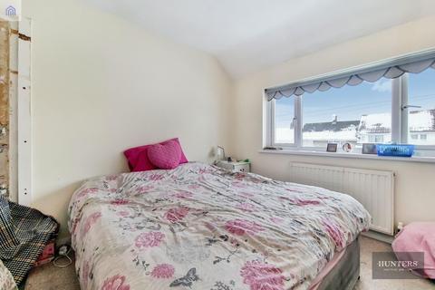 19 Stanwyck Gardens, Romford, RM3 7JU