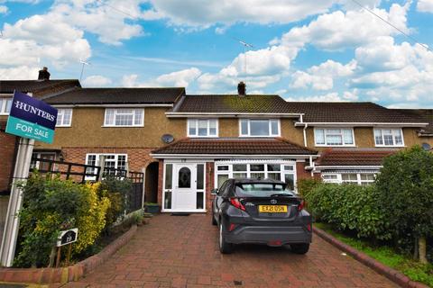 19 Stanwyck Gardens, Romford, RM3 7JU