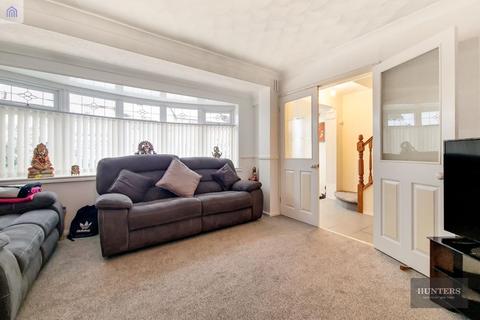 19 Stanwyck Gardens, Romford, RM3 7JU