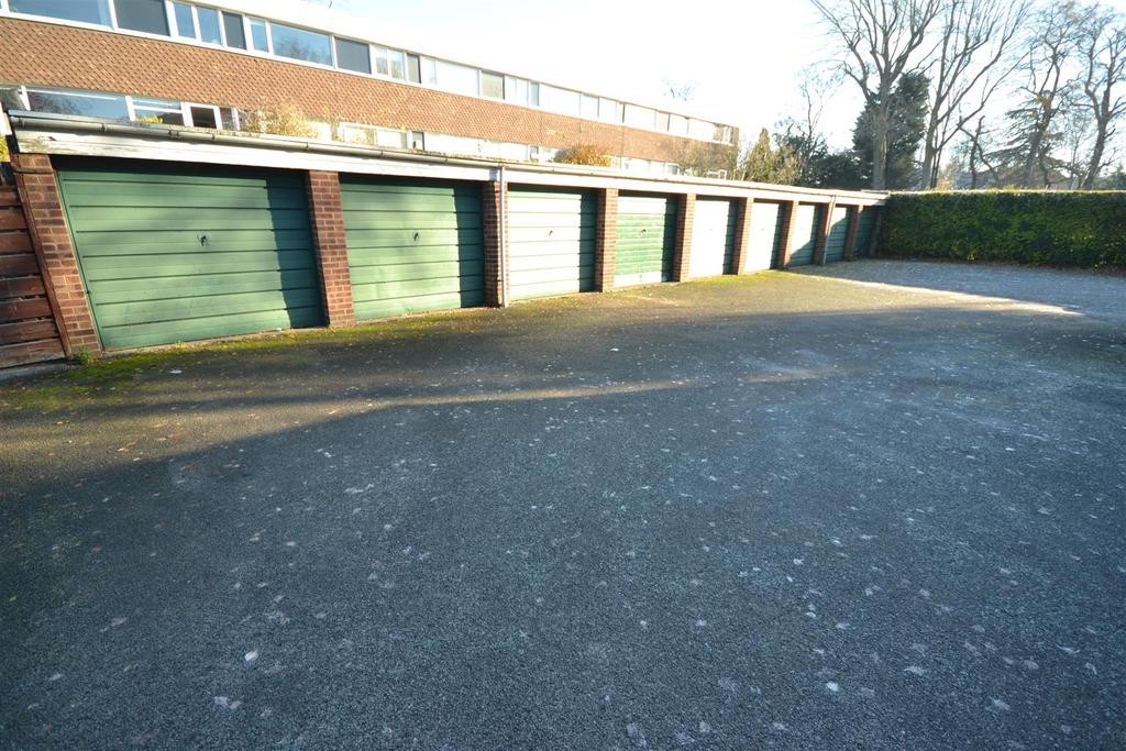 Garage in block