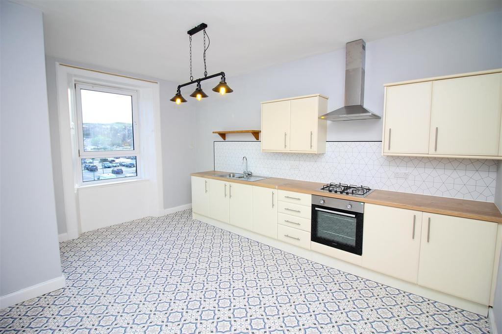 Duke Street, Hawick 3 bed flat £550 pcm (£127 pw)