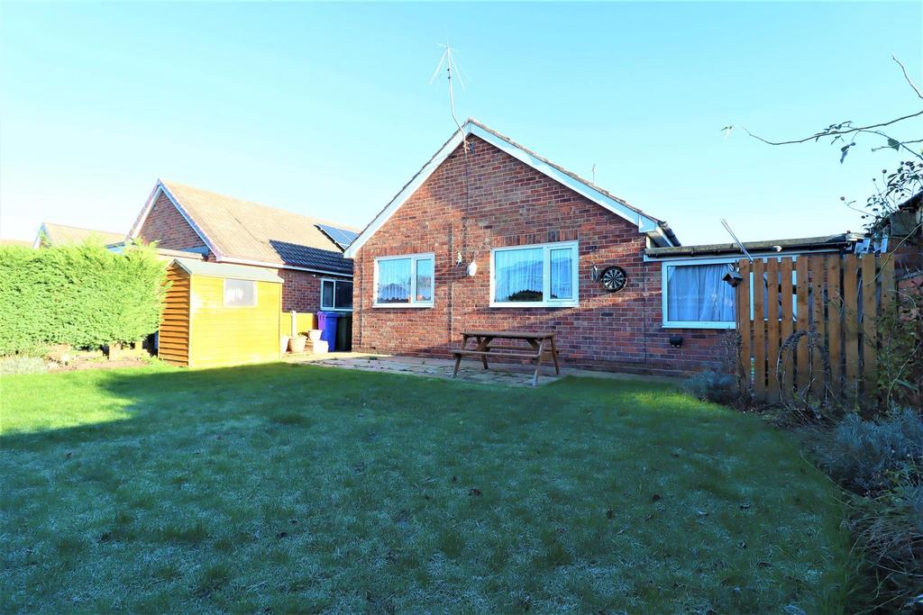 Sycamore Close, Gilberdyke, Brough 2 bed detached bungalow for sale £