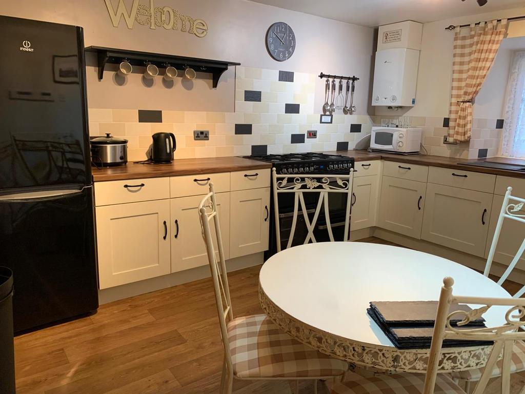 Wrelton, Pickering 2 bed terraced house £170,000
