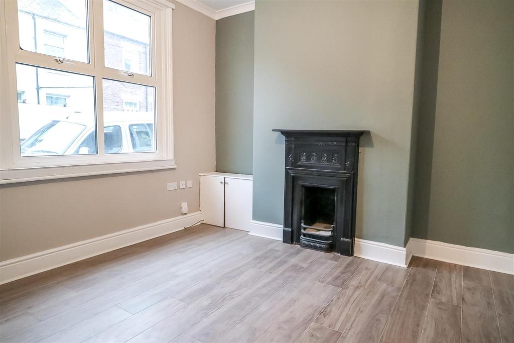 Cumberland Street, Darlington 2 bed terraced house £450 pcm (£104 pw)