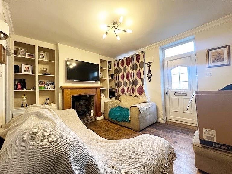 Doncaster Road, Darfield, Barnsley, S73 9HX 2 bed terraced house for