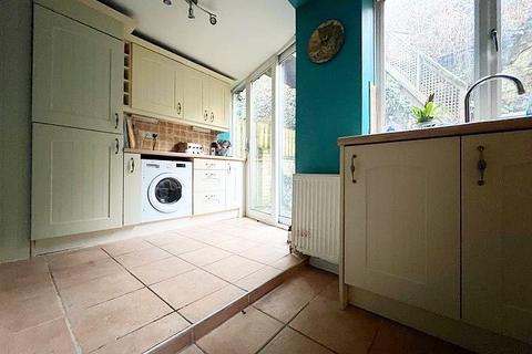 68 Doncaster Road, Darfield, Barnsley, S73 9HX