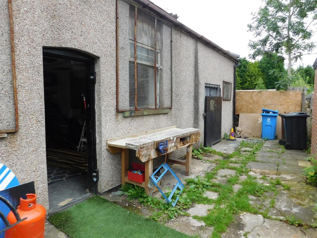 Wickentree Lane, Failsworth, Manchester Industrial unit £475 pcm (£