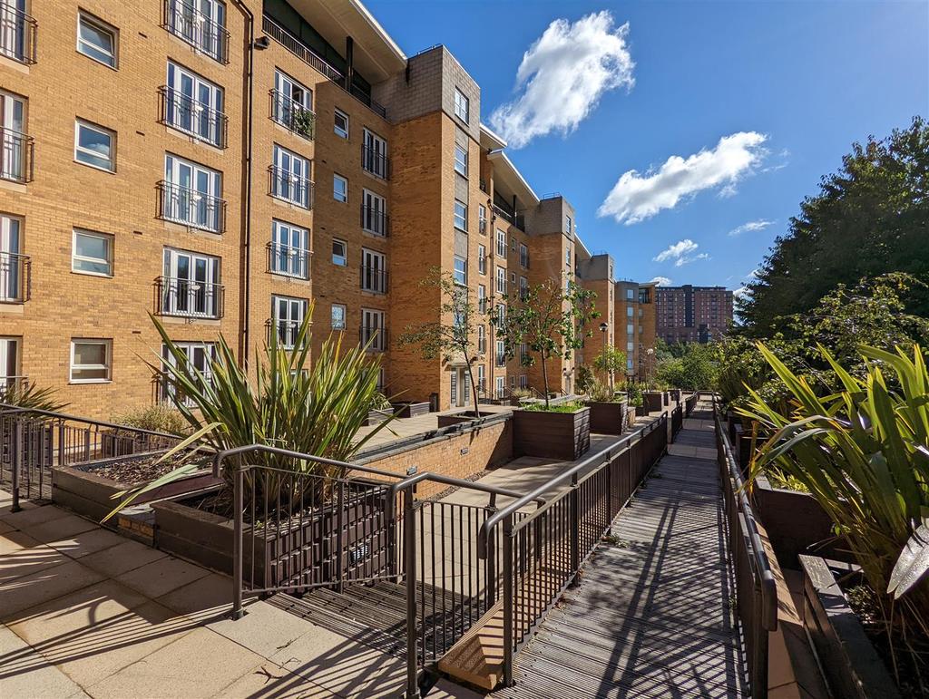 Fusion, Middlewood Street, Salford 2 bed apartment £169,950