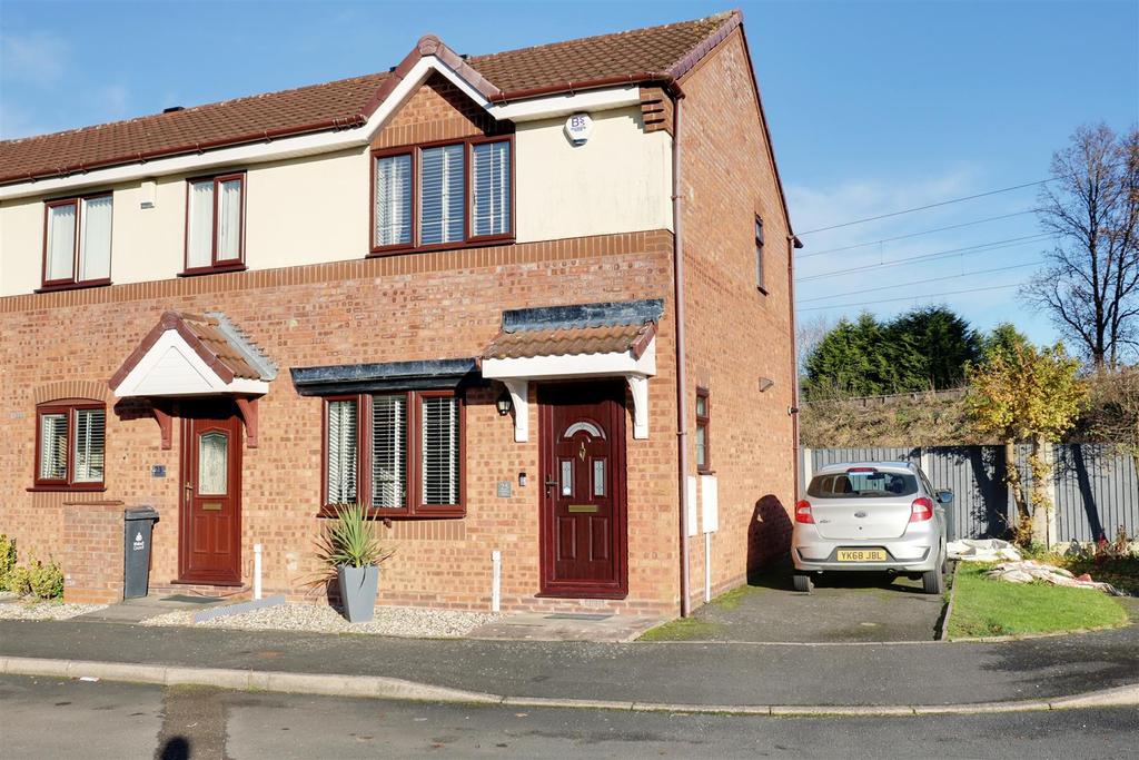 Colliery Drive, Bloxwich, Walsall 2 bed end of terrace house £825 pcm