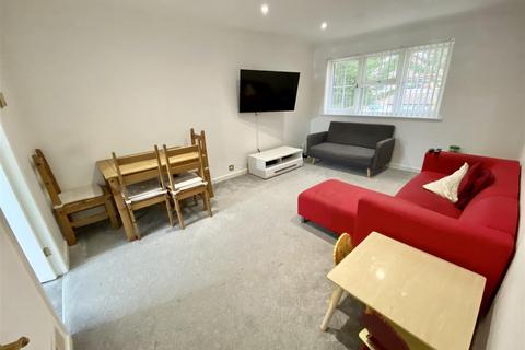 50 Campania Grove, Luton, LU3 4DD
