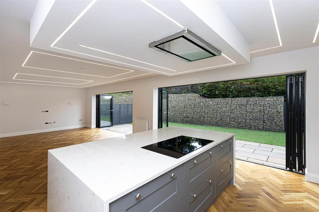 Brew House Mews, Off West Scholes... 6 bed detached house £675,000