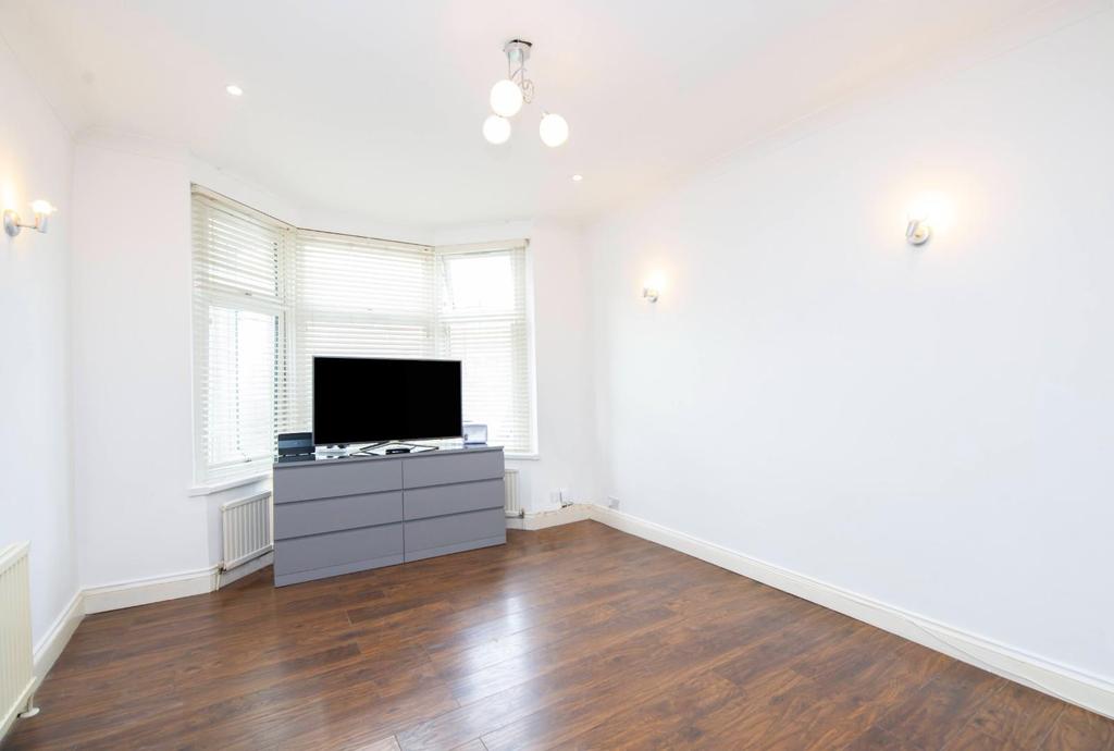 Lounge 2.jpg