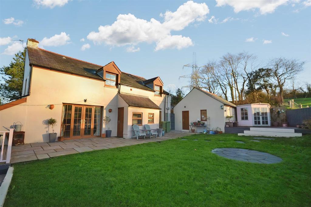 Bentlass, Hundleton, Pembroke 3 bed detached house for sale £450,000