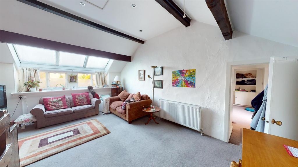 Draughton-Hall-12082022 173917.jpg