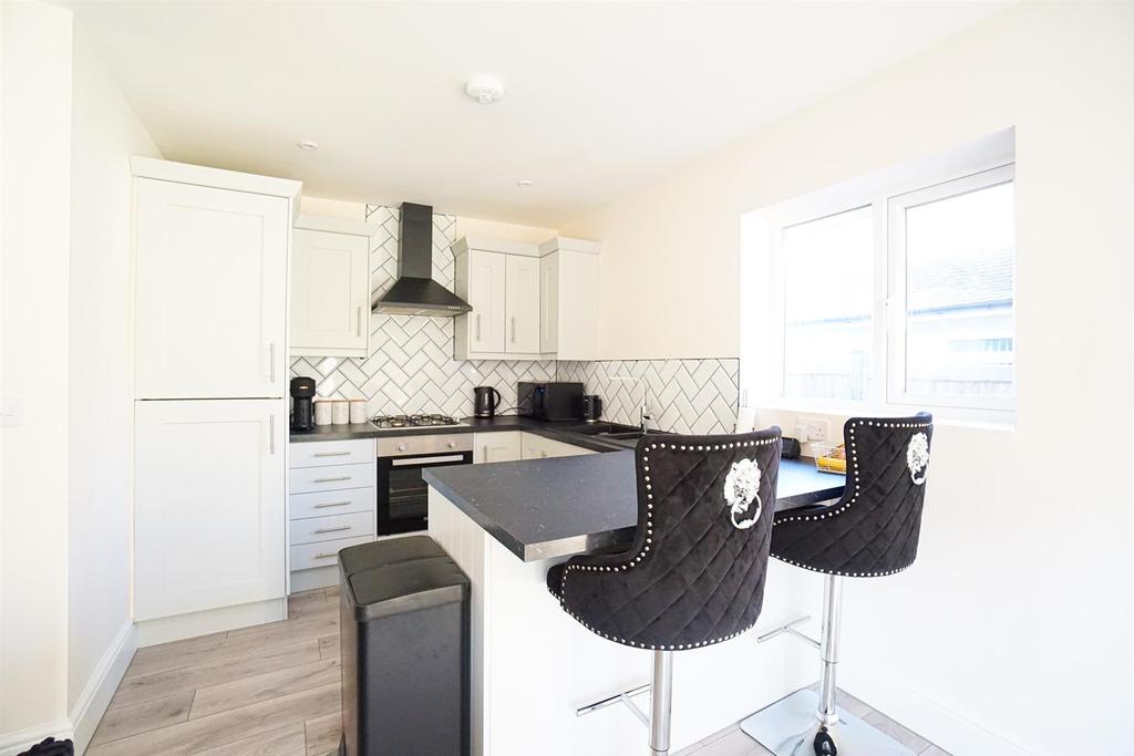 Ironlatch Avenue, St. LeonardsOnSea 2 bed detached bungalow £395,000