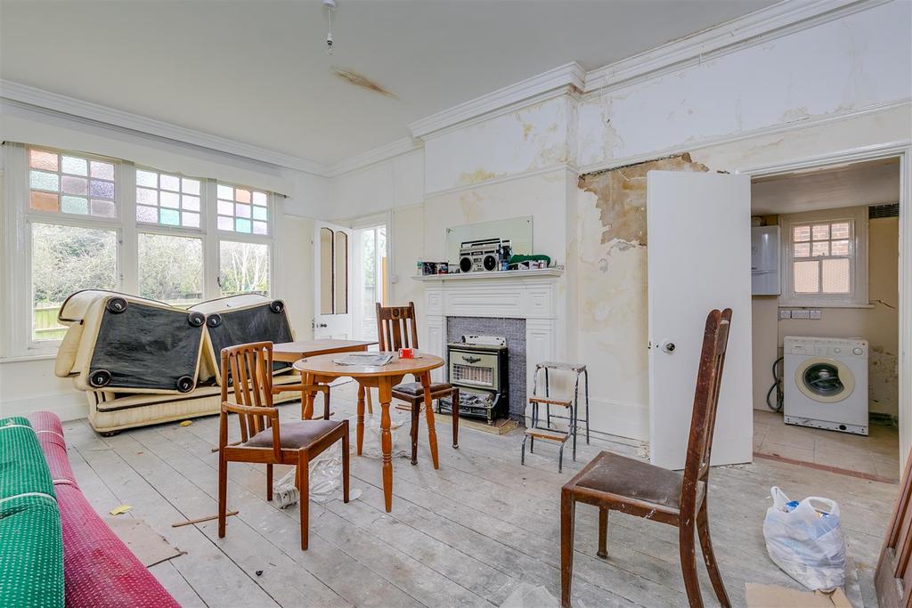 FOR SALE - Grove Park Gardens, W4