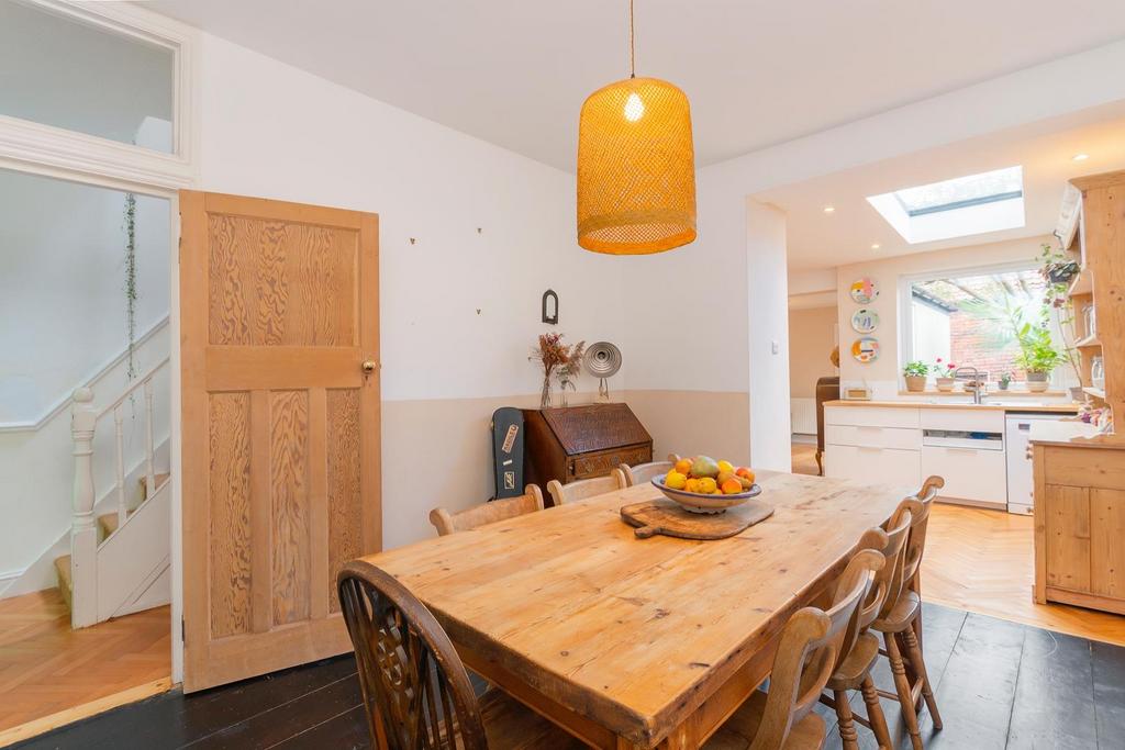 DAORETOCHTRON12 - Dining Room C.jpg
