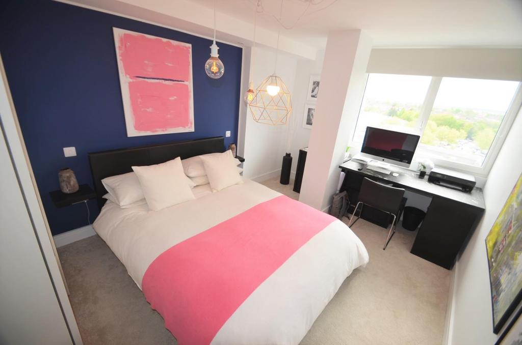 Premier House, Station Road, Edgware... 1 bed apartment £1,300 pcm (£300 pw)