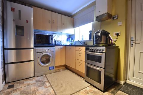 2 bedroom terraced house for sale - Bunting Street, NG7 2LD